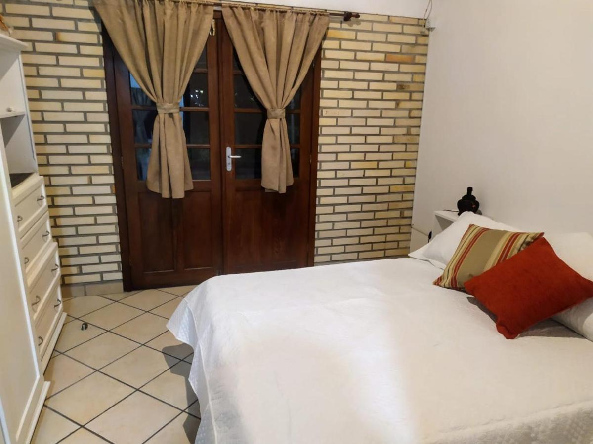 Готель Residencial Costumes Brasileiras Бомбіняс Екстер'єр фото